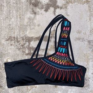 LAUNDRY BY SHELLI SEGAL Women's Embroidered One Shoulder Bikini Top